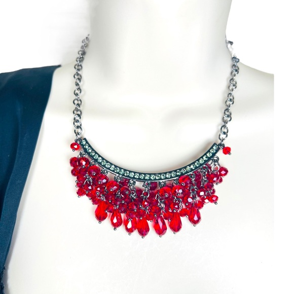 Garnet Colored Faceted Fringe Beaded Hematite Rhinestones Drop Bib Necklace - Picture 1 of 6
